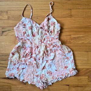 Peach Floral Romper – Justify (S)